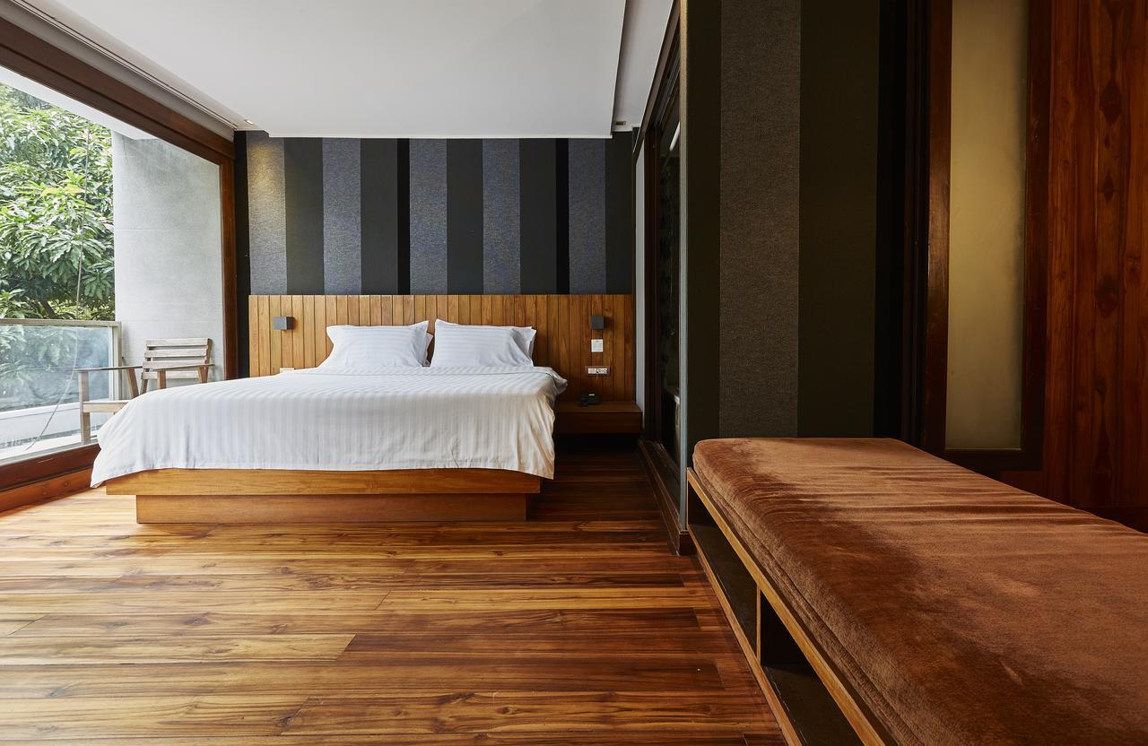 Luxx Langsuan Hotel - Sha Plus Бангкок Екстер'єр фото