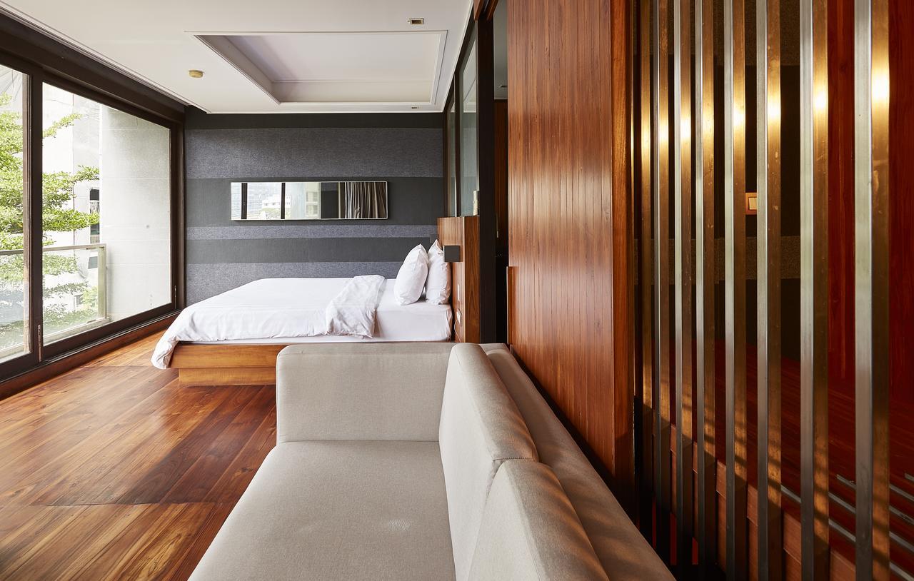 Luxx Langsuan Hotel - Sha Plus Бангкок Екстер'єр фото