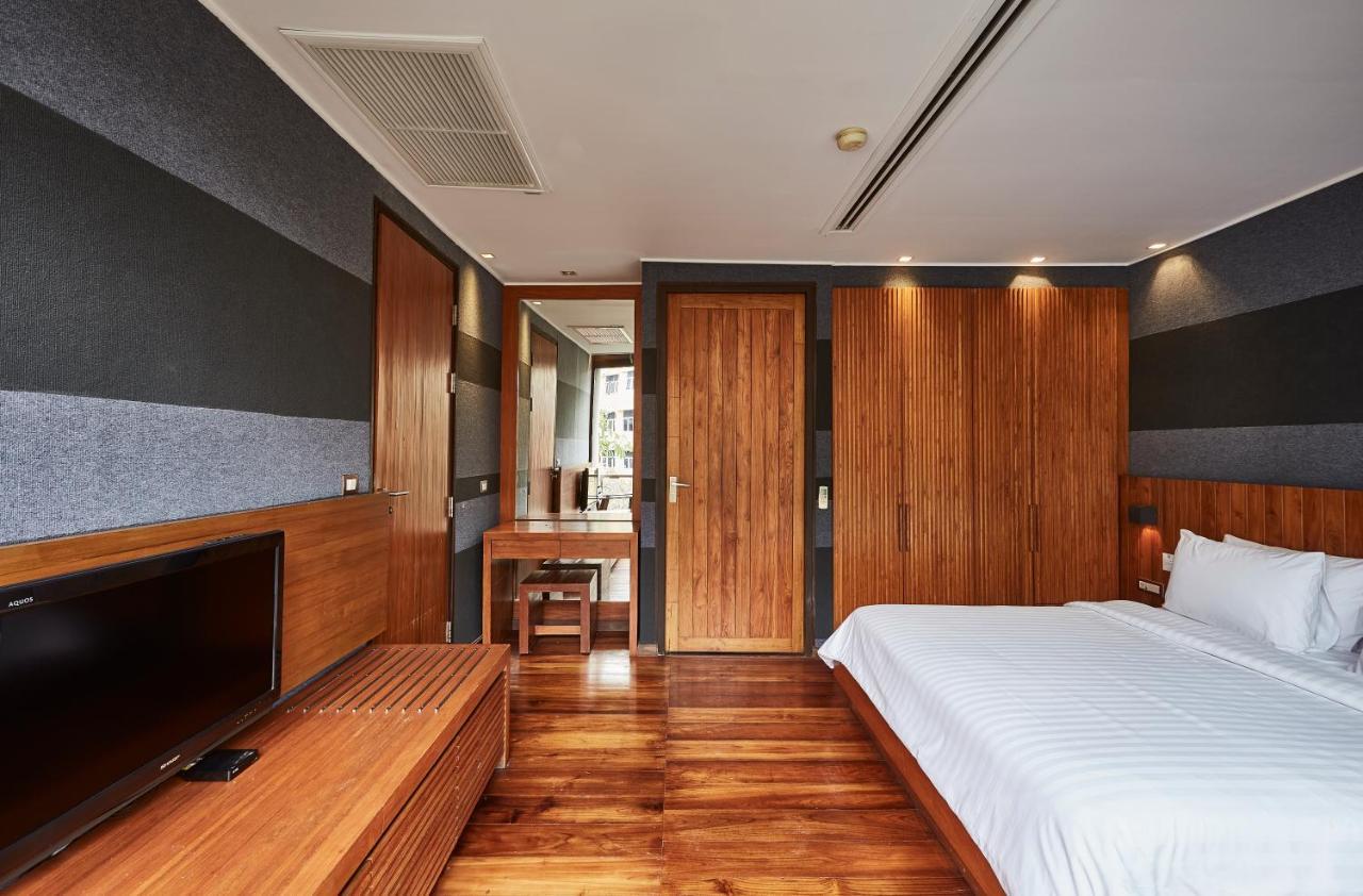 Luxx Langsuan Hotel - Sha Plus Бангкок Екстер'єр фото