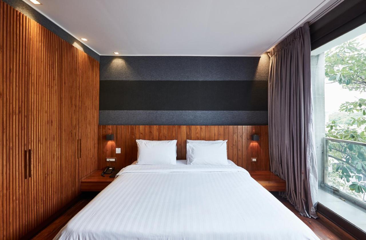 Luxx Langsuan Hotel - Sha Plus Бангкок Екстер'єр фото