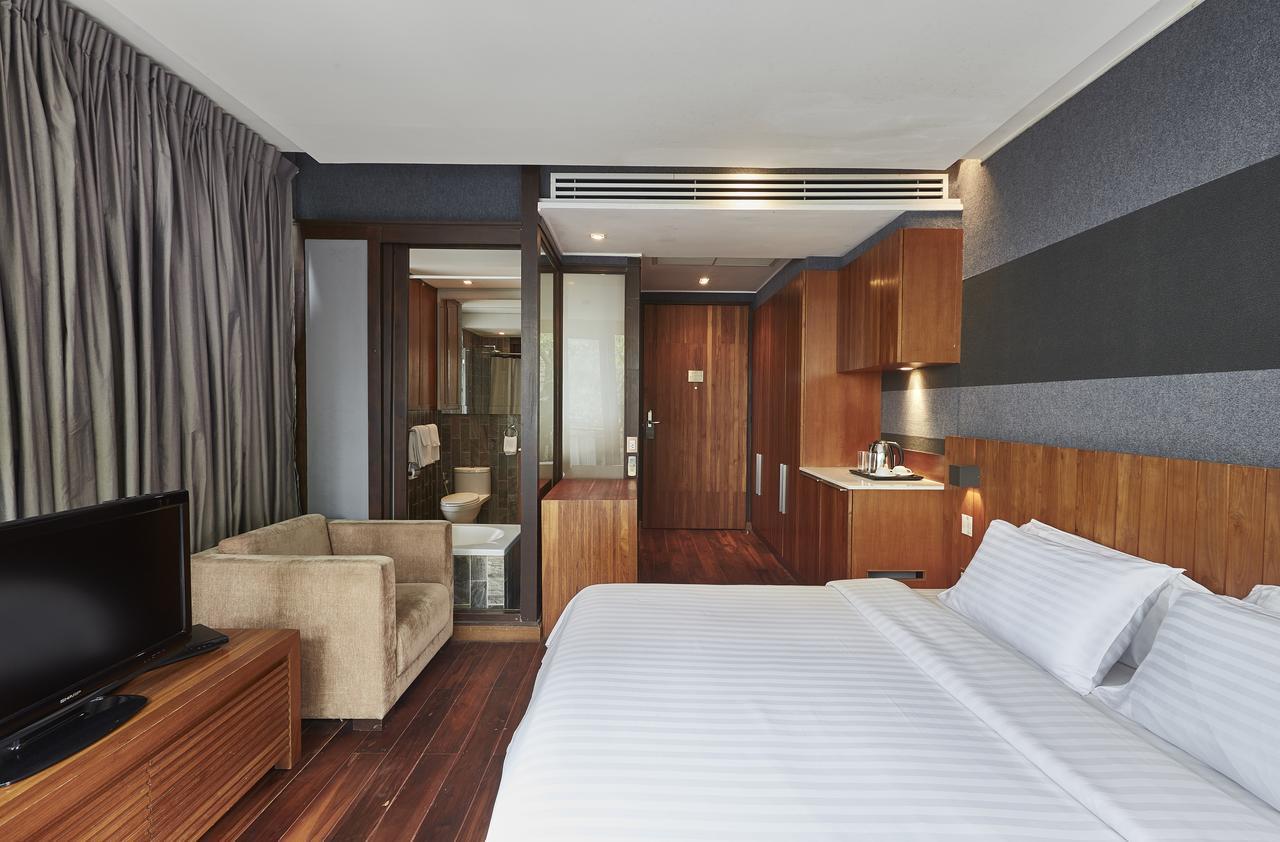 Luxx Langsuan Hotel - Sha Plus Бангкок Екстер'єр фото