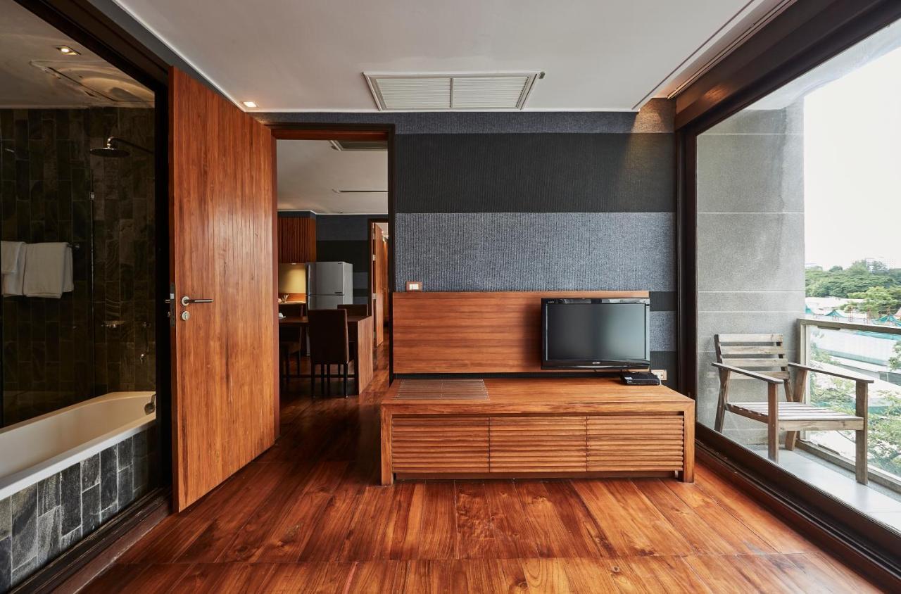 Luxx Langsuan Hotel - Sha Plus Бангкок Екстер'єр фото